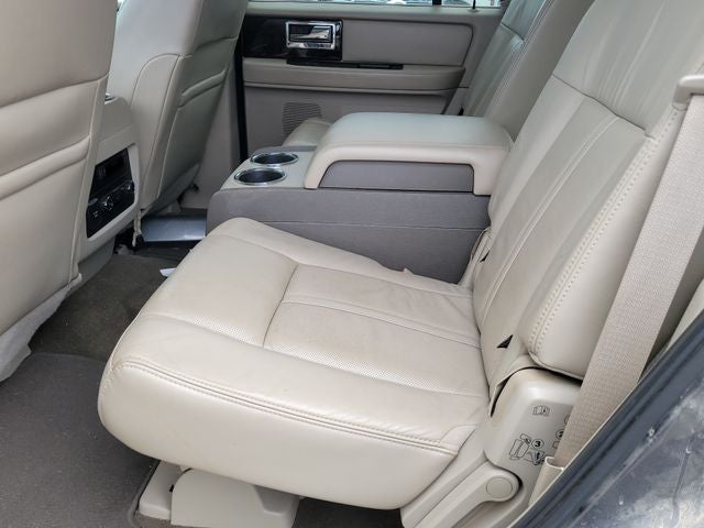 2015 Lincoln Navigator Base