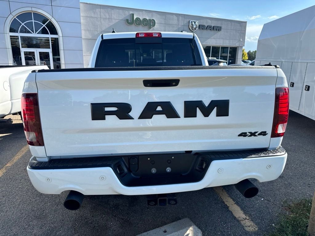 2018 RAM 1500 Night Crew Cab 4x4 5'7' Box
