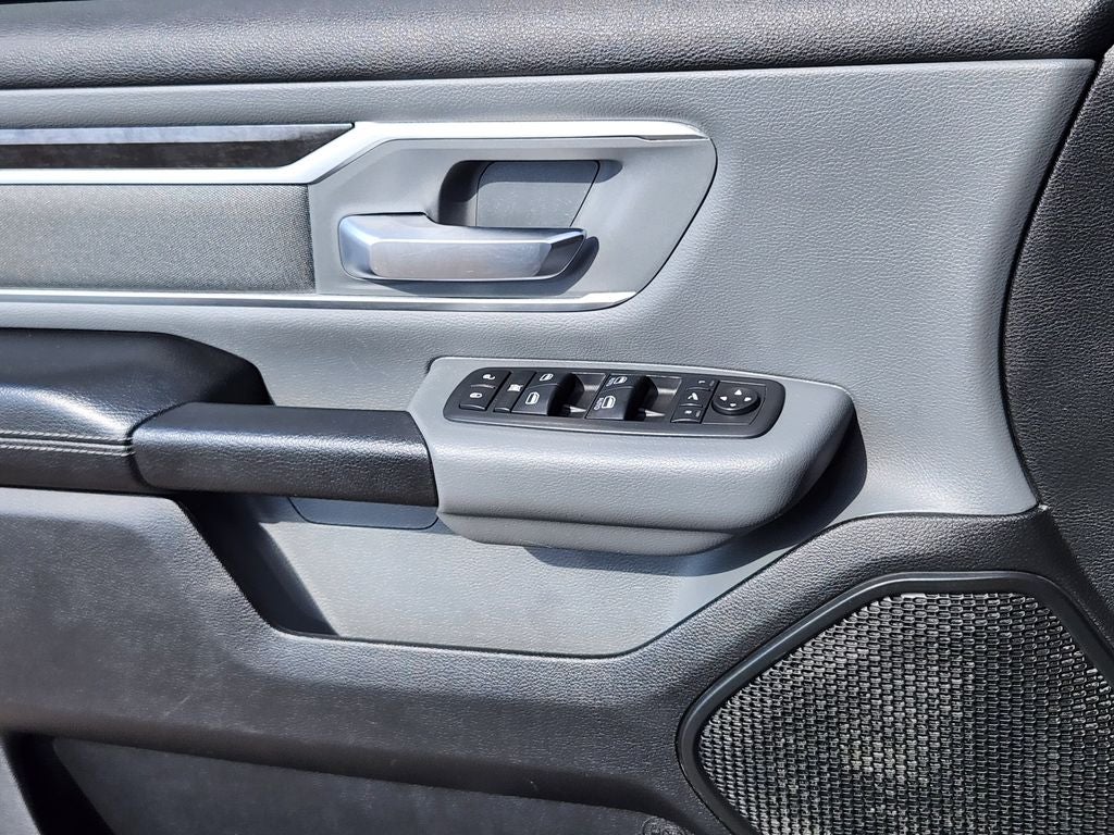 2020 RAM 1500 Big Horn Quad Cab 4x4 6'4' Box