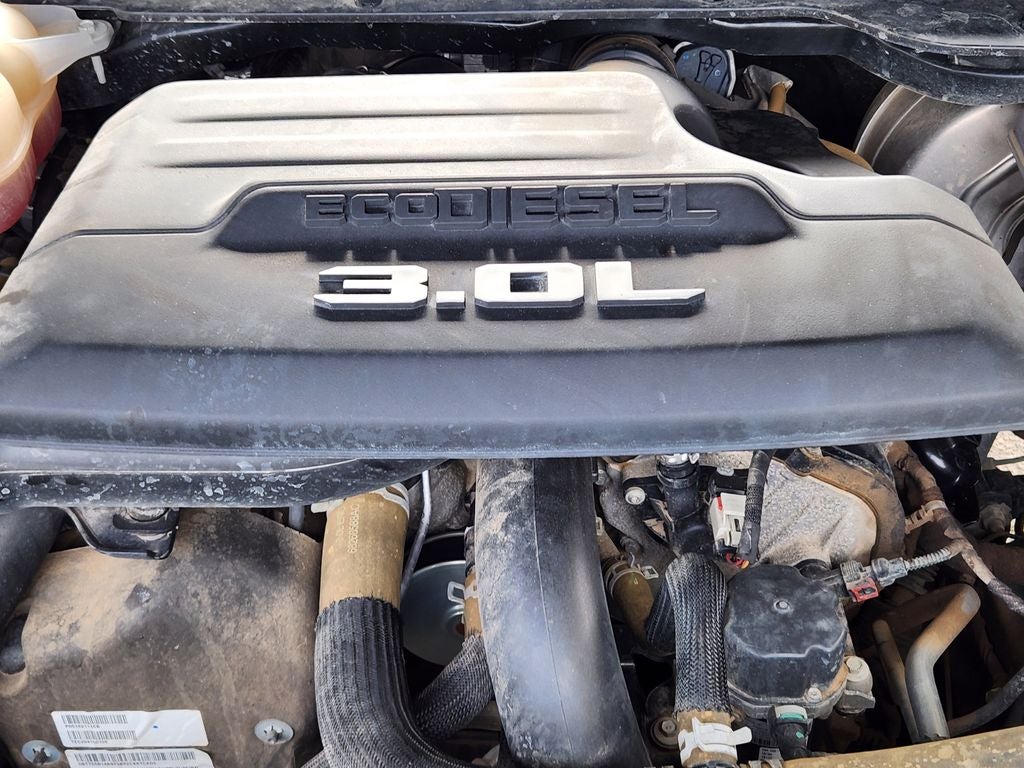 2023 RAM 1500 Laramie Crew Cab 4x4 5'7' Box