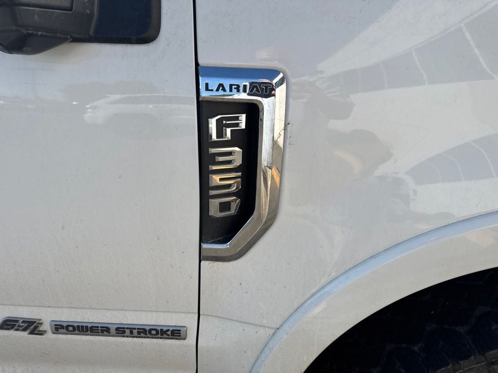 2022 Ford F-350SD Lariat
