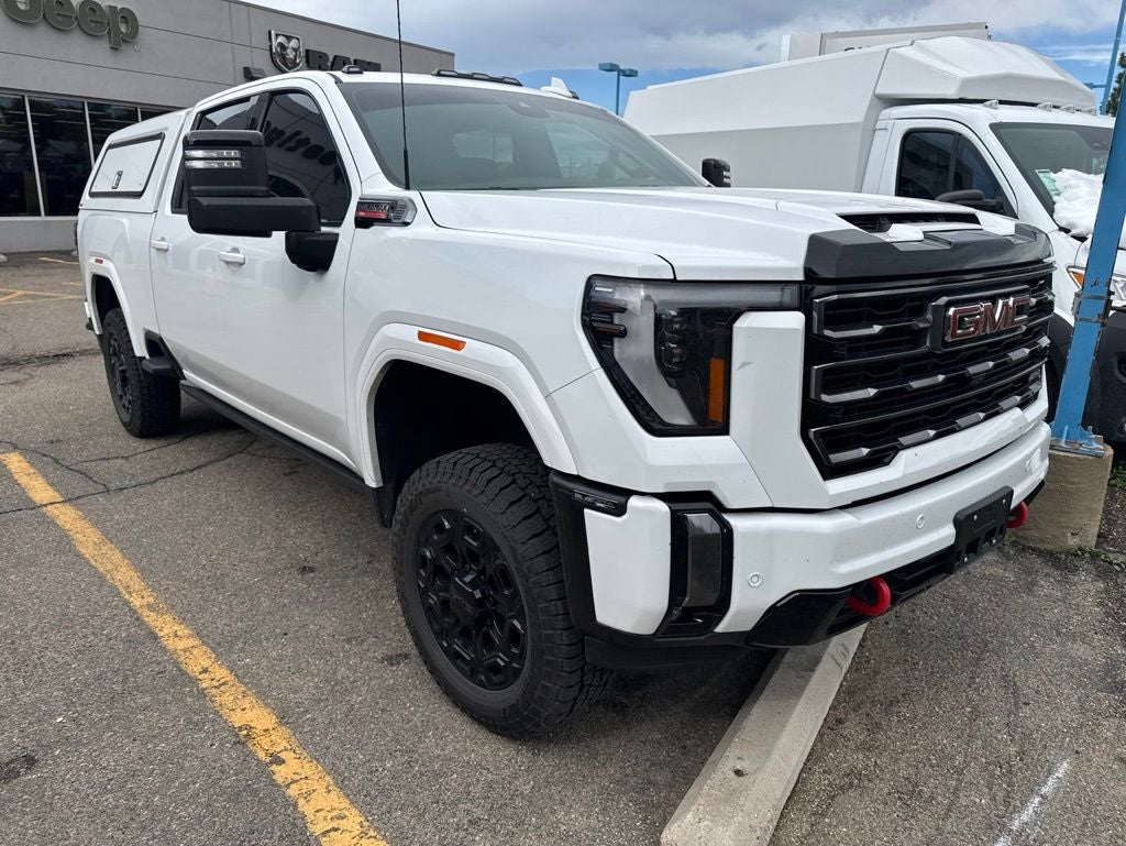 2024 GMC Sierra 3500HD 4WD Crew Cab Standard Bed AT4