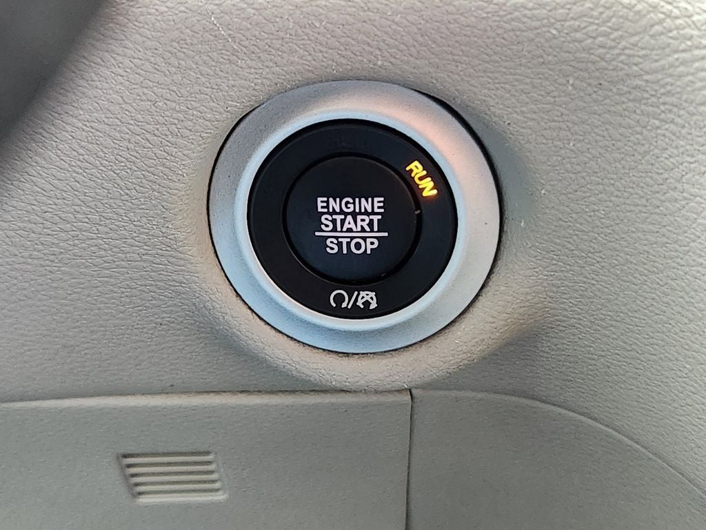 2020 Chrysler Voyager LXI