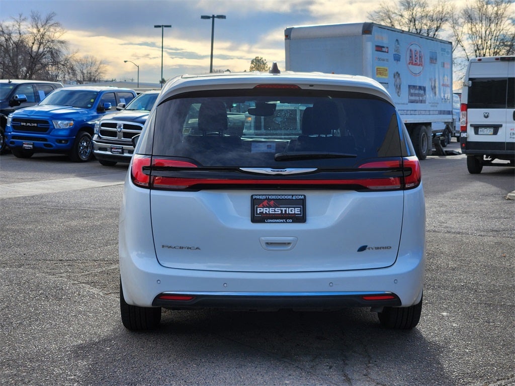2024 Chrysler Pacifica Hybrid Select