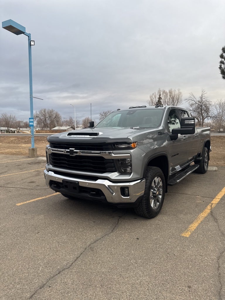 2025 Chevrolet Silverado 2500HD 4WD Crew Cab Standard Bed LT