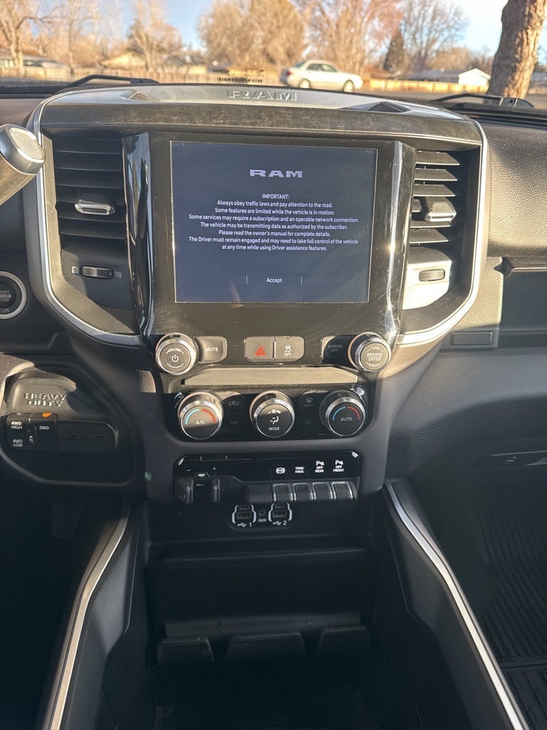 2022 RAM 2500 Big Horn Crew Cab 4x4 6'4' Box