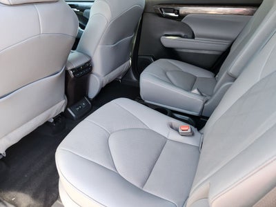 2021 Toyota Highlander Platinum