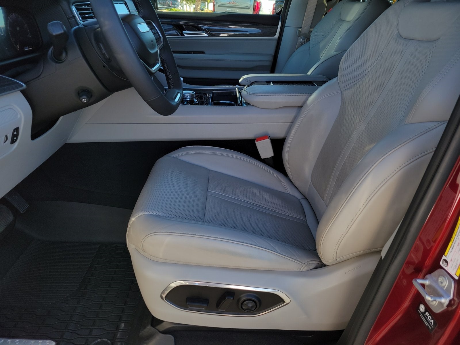 2022 Jeep Wagoneer Series II