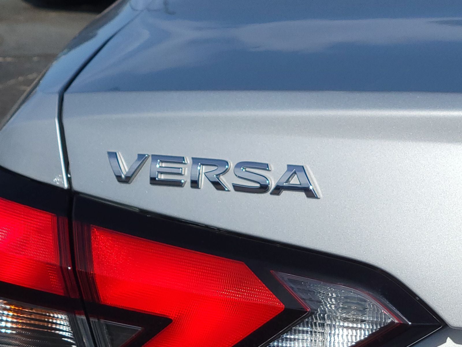 2020 Nissan Versa 1.6 S