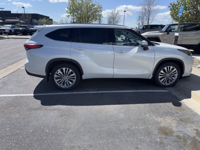 2023 Toyota Highlander Platinum