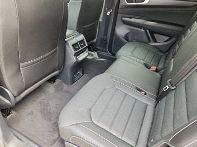 2026 Volkswagen Atlas Cross Sport SEL R-Line Black