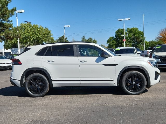 2026 Volkswagen Atlas Cross Sport SEL R-Line Black