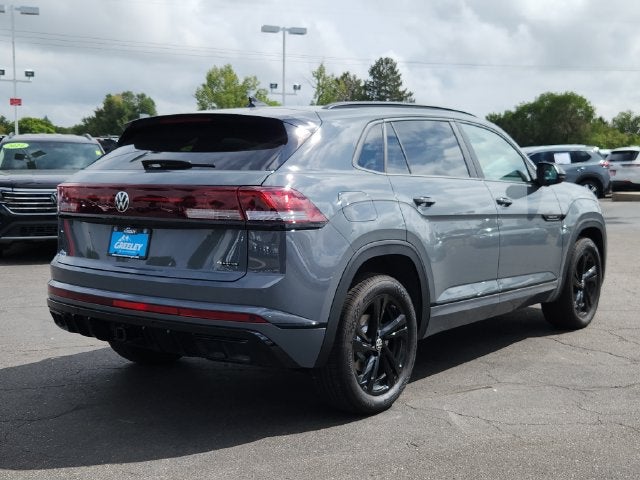 2026 Volkswagen Atlas Cross Sport 2.0T SEL R-Line Black