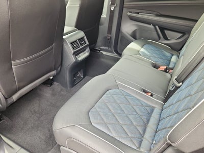 2026 Volkswagen Atlas Cross Sport SEL Premium R-Line