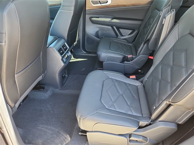 2026 Volkswagen Atlas 2.0T SE w/ Technology