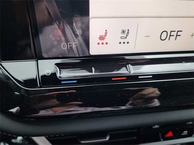 2025 Volkswagen Atlas Cross Sport 2.0T SE