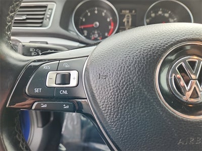 2017 Volkswagen Passat R-Line w/Comfort Pkg