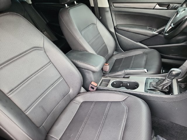 2020 Volkswagen Passat 2.0T R-Line