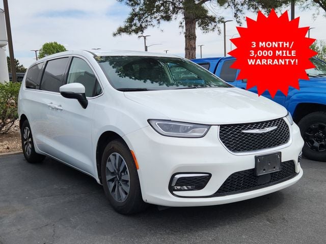 2023 Chrysler Pacifica Hybrid Touring L Hybrid's photo