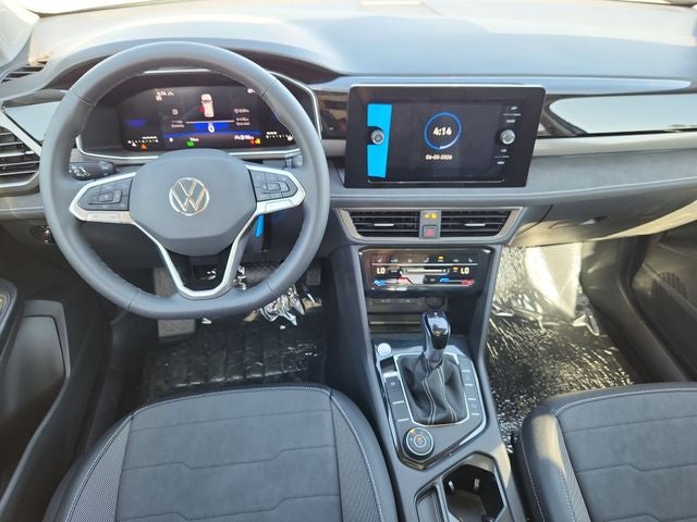 2026 Volkswagen Taos 1.5T SE Black