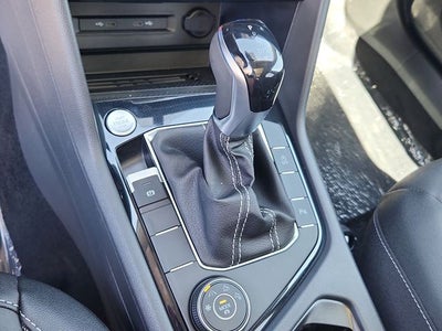 2026 Volkswagen Taos 1.5T SE Black