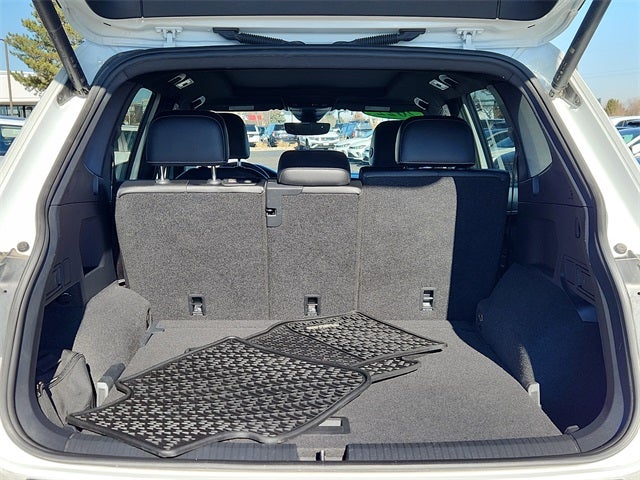 2022 Volkswagen Tiguan SE R-Line Black