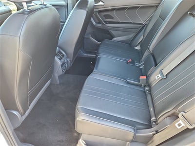 2022 Volkswagen Tiguan SE R-Line Black