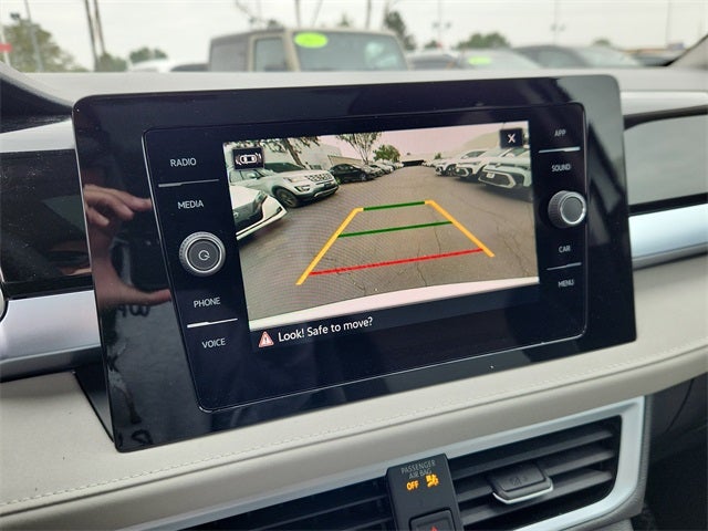 2025 Volkswagen Taos 1.5T SE