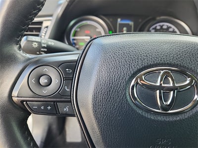 2022 Toyota Camry Hybrid SE