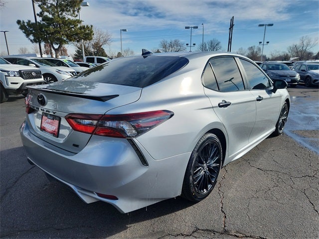 2022 Toyota Camry Hybrid SE