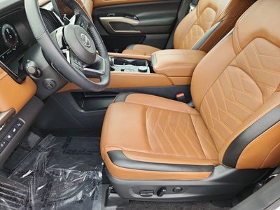 2024 Nissan Pathfinder Platinum