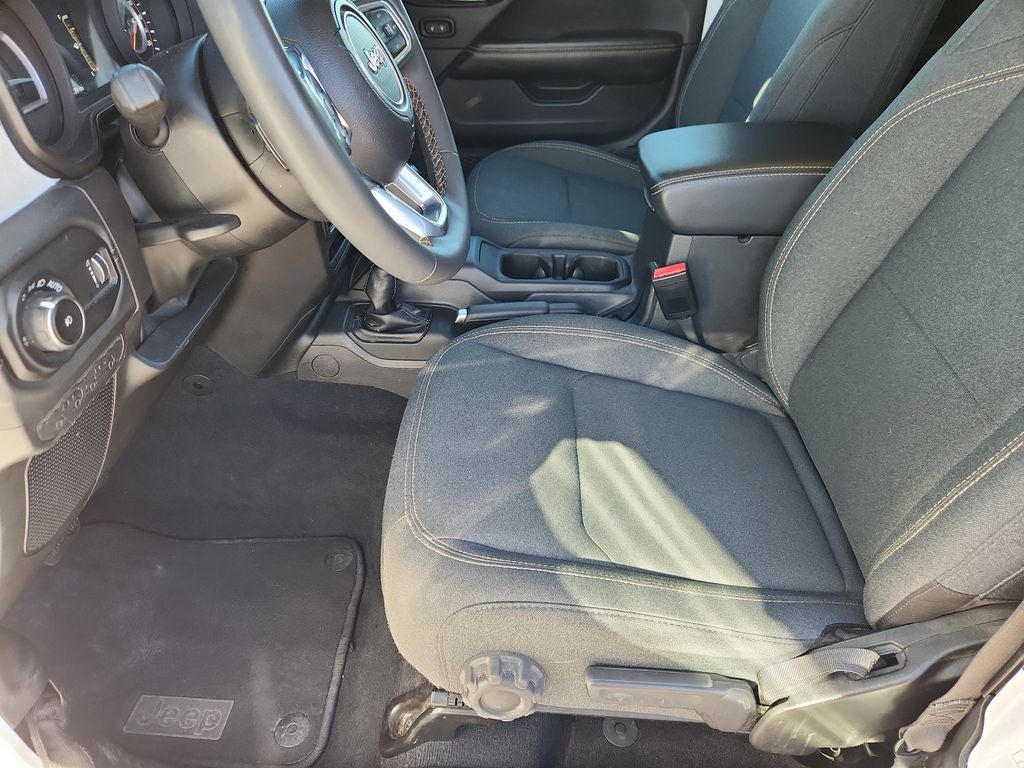 2024 Jeep Wrangler 4-Door Sahara 4x4