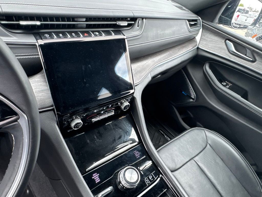 2022 Jeep Grand Cherokee Overland