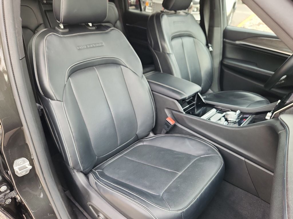 2022 Jeep Grand Cherokee L Overland 4x4