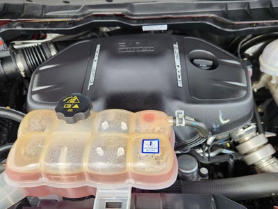 2018 RAM 1500 Laramie Crew Cab 4x4 5'7' Box