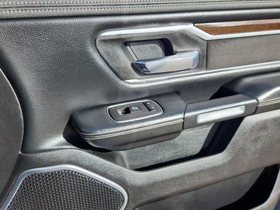 2021 RAM 1500 Laramie Crew Cab 4x4 5'7' Box