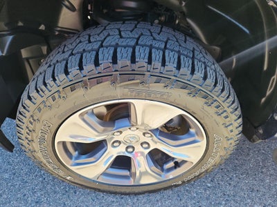 2020 RAM 1500 Laramie Crew Cab 4x4 5'7' Box