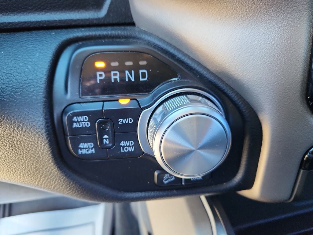 2020 RAM 1500 Laramie Crew Cab 4x4 5'7' Box