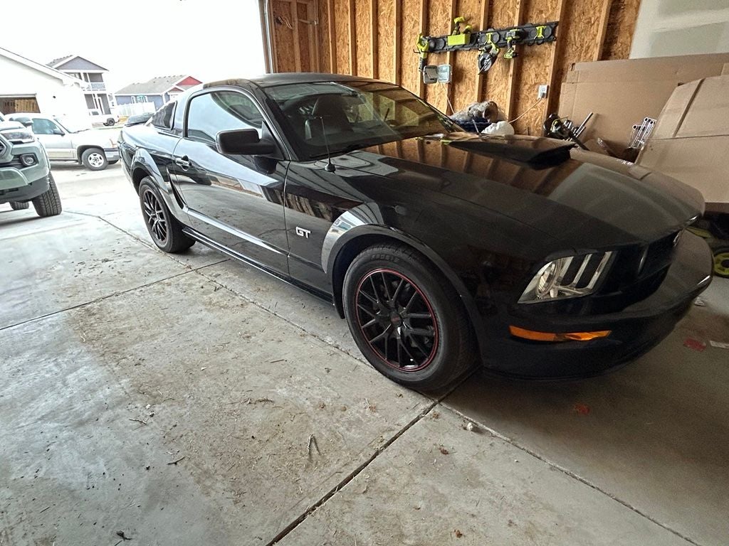 2006 Ford Mustang GT Deluxe