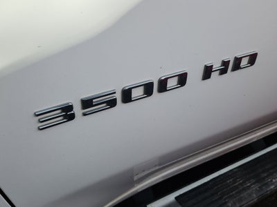 2022 Chevrolet Silverado 3500HD 4WD Crew Cab Standard Bed LT