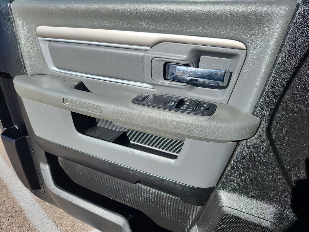 2019 RAM 1500 Classic Tradesman Regular Cab 4x4 8' Box