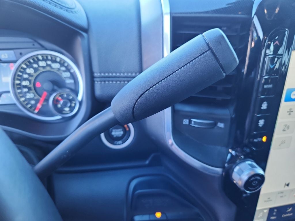 2023 RAM 2500 Laramie Crew Cab 4x4 6'4' Box