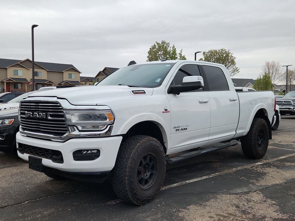 2022 RAM 2500 Laramie Crew Cab 4x4 6'4' Box