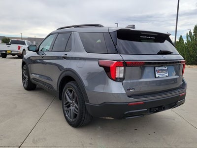 2025 Ford Explorer ST-Line