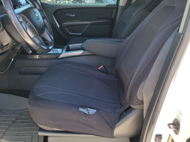 2015 Nissan Titan SV