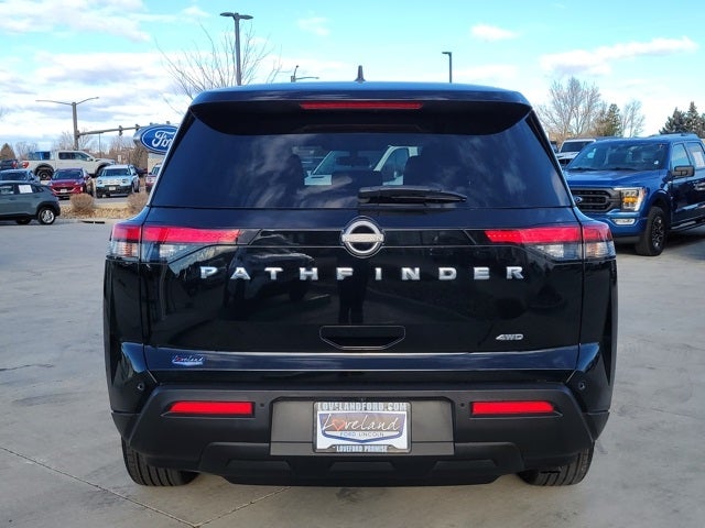 2022 Nissan Pathfinder S