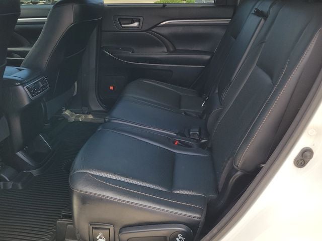 2017 Toyota Highlander Limited Platinum