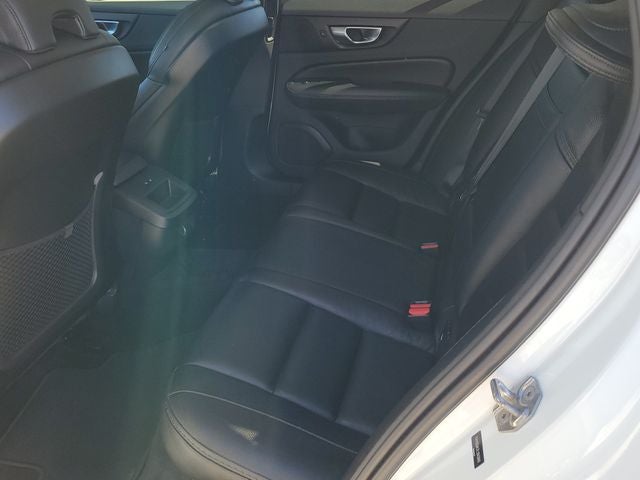 2020 Volvo V60 Cross Country T5