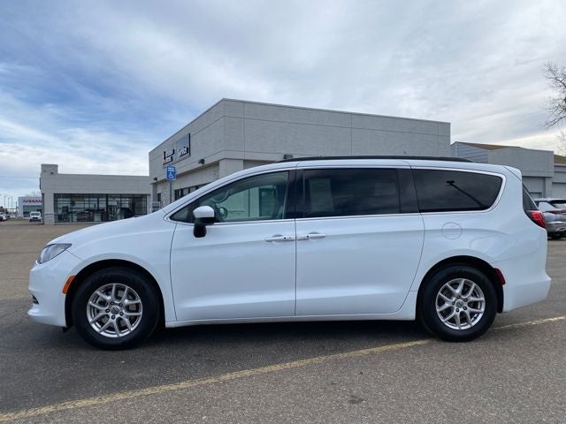 2021 Chrysler Voyager LXI