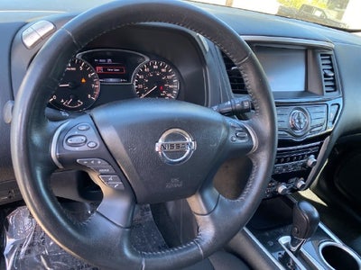 2018 Nissan Pathfinder SV